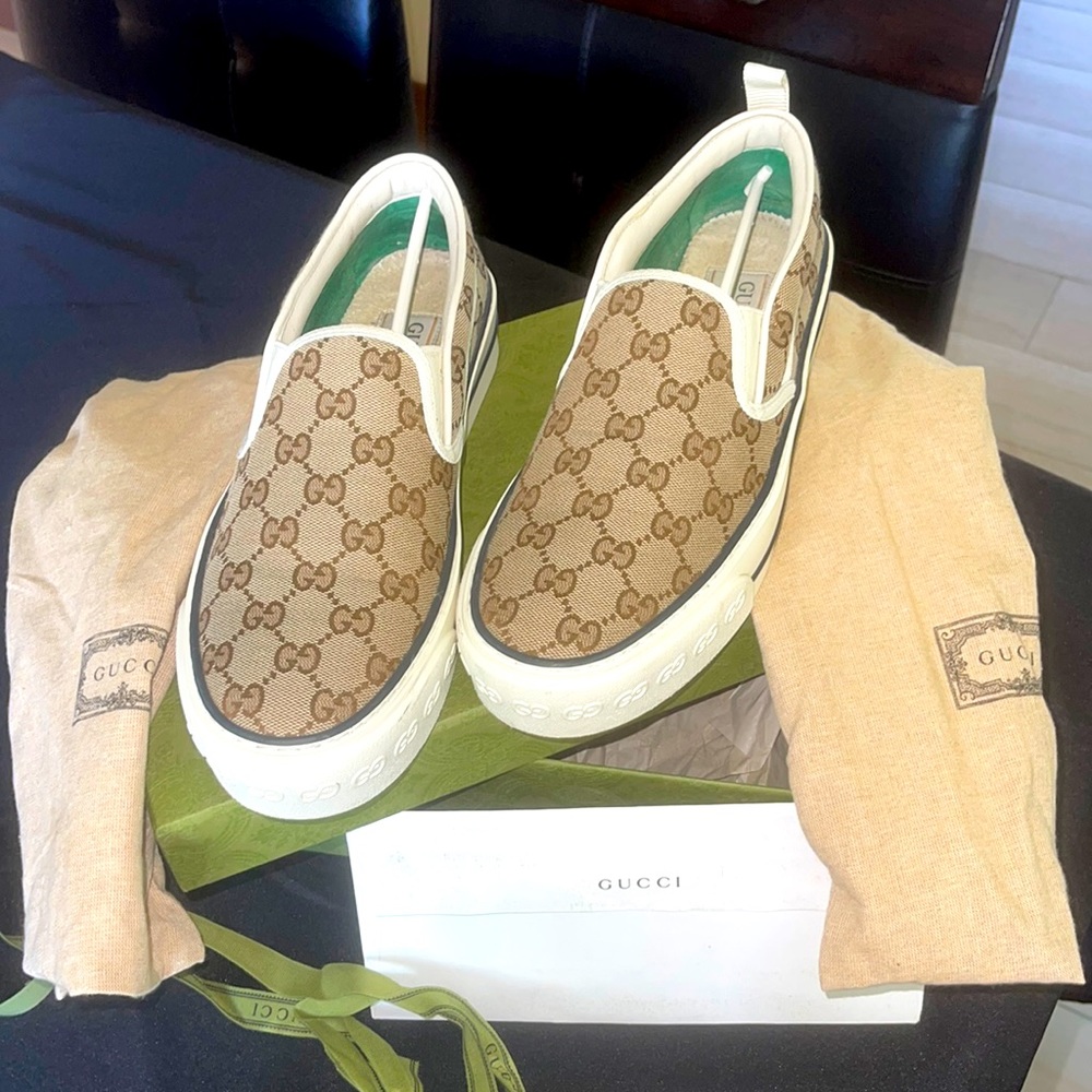 GUCCI SLIP ON SNEAKERS